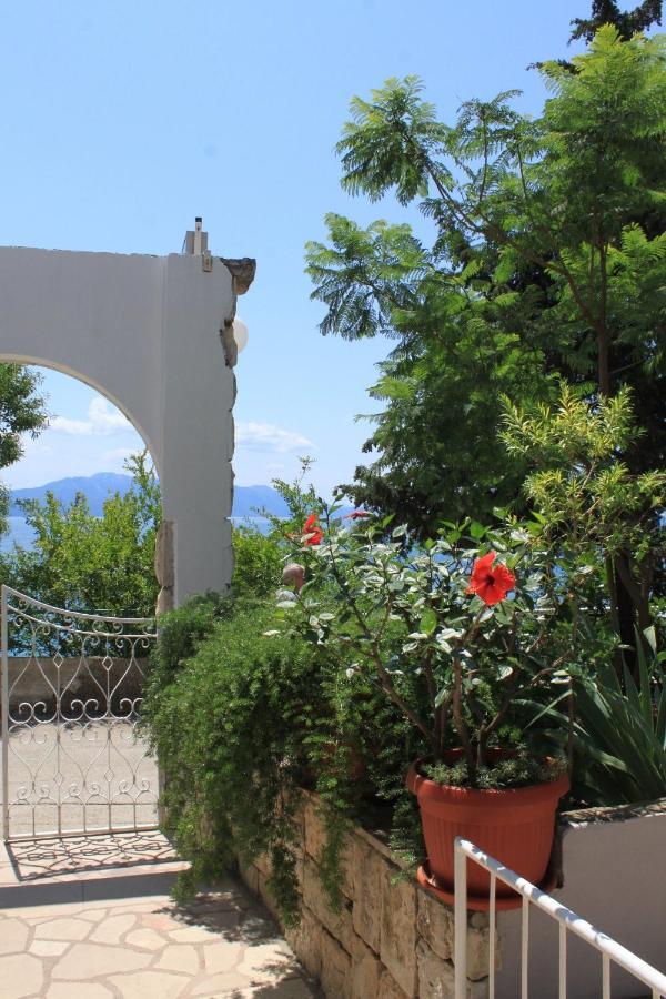 Apartments By The Sea Brist, Makarska - 505 Podaca Extérieur photo