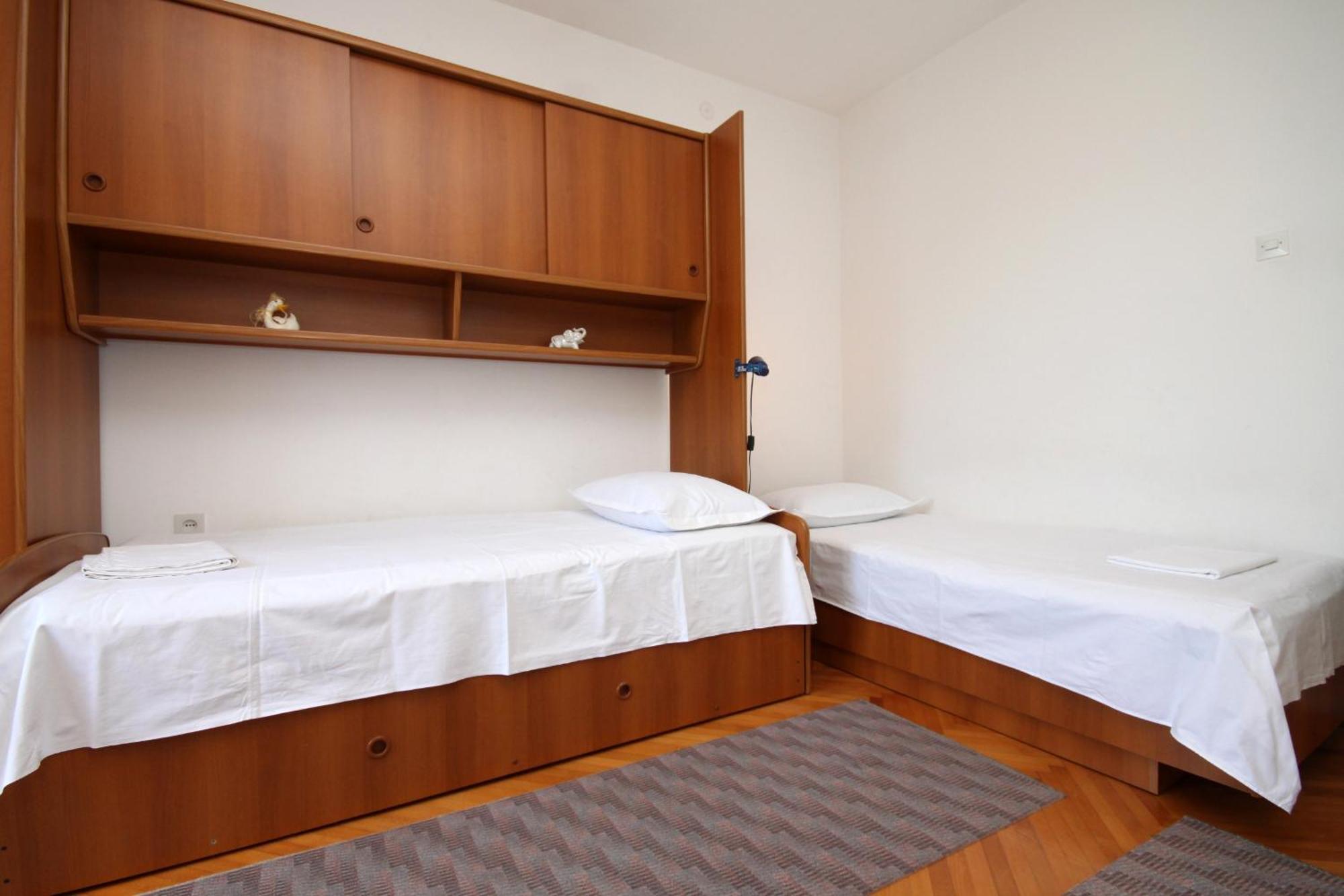 Apartments By The Sea Brist, Makarska - 505 Podaca Chambre photo